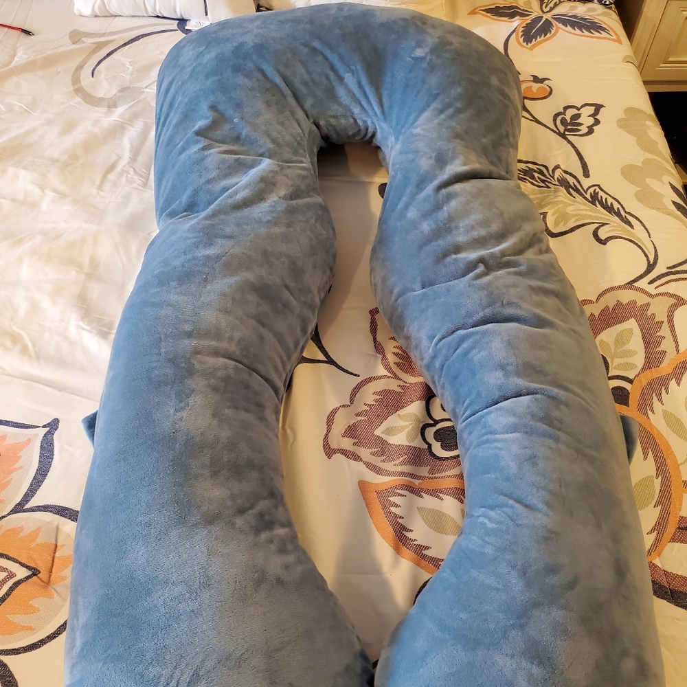 Pregnancy pillow
